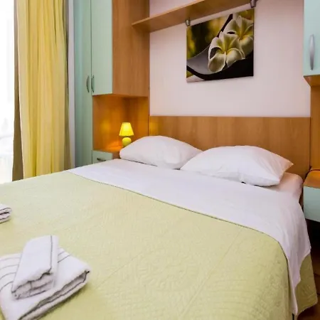 Apartmán Apartments Seka - With Parking *