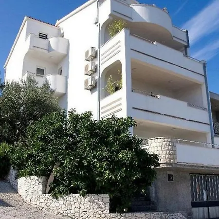 Apartments Seka - With Parking Trogir