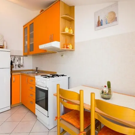 Apartments Seka - With Parking * Trogir