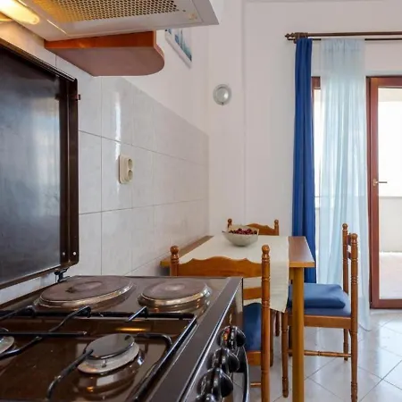 Apartments Seka - With Parking * Trogir