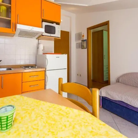 Apartments Seka - With Parking Apartmán Trogir