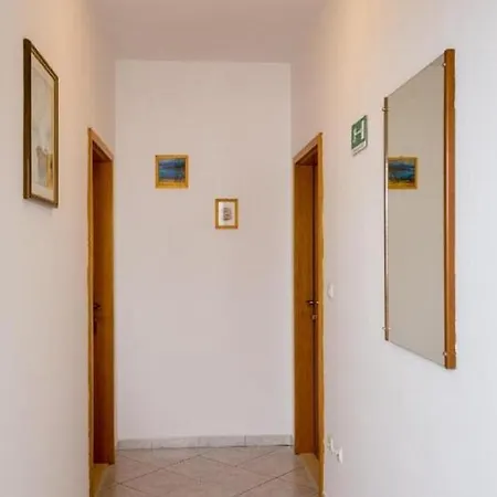 Apartments Seka - With Parking