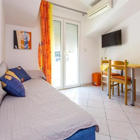 Apartments Seka - With Parking * Trogir