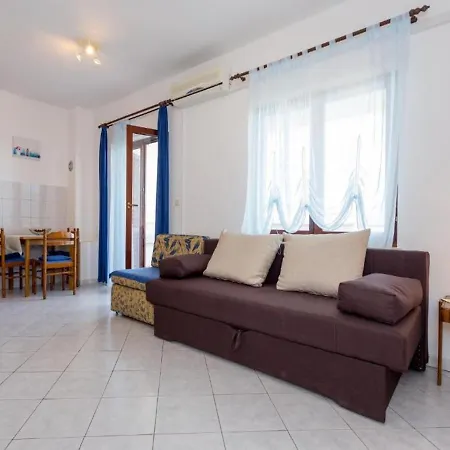 Apartment Apartments Seka - With Parking *